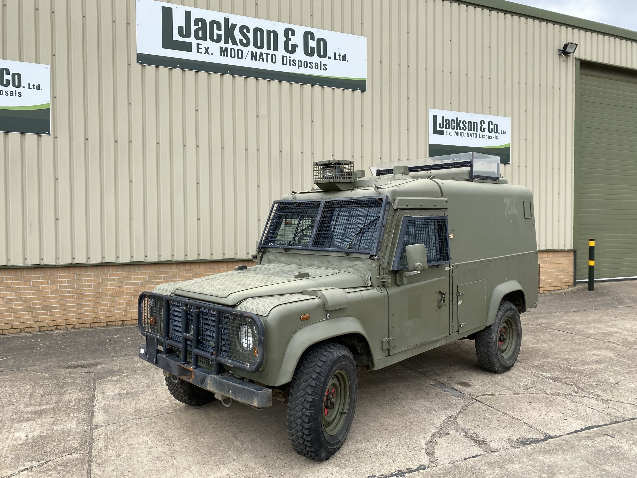 Land Rover Snatch 2B Armoured Defender 110 300TDi for sale military vehicles Land Rover Snatch 2B Armoured Defender 110 300TDi for sale | military vehicles